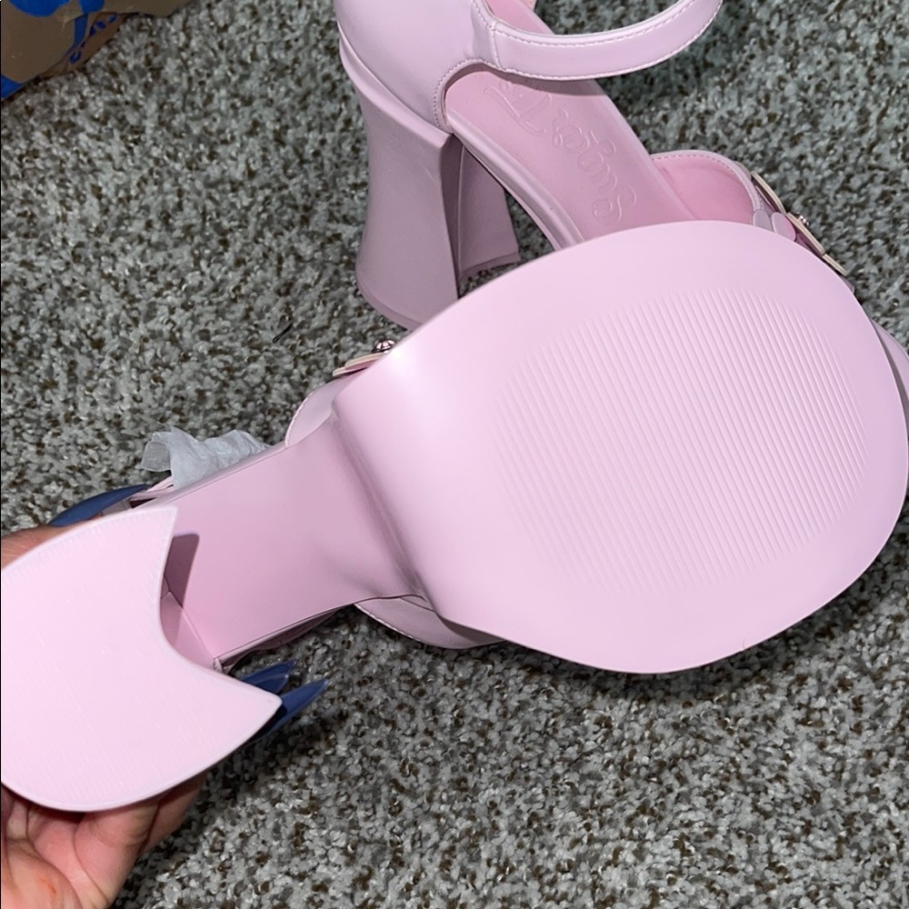 NWOT Pink Platform Sandals with Floral Accents - Picture 5 of 7